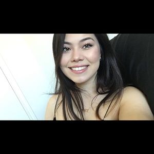 Meet your Posher, Keeleigh